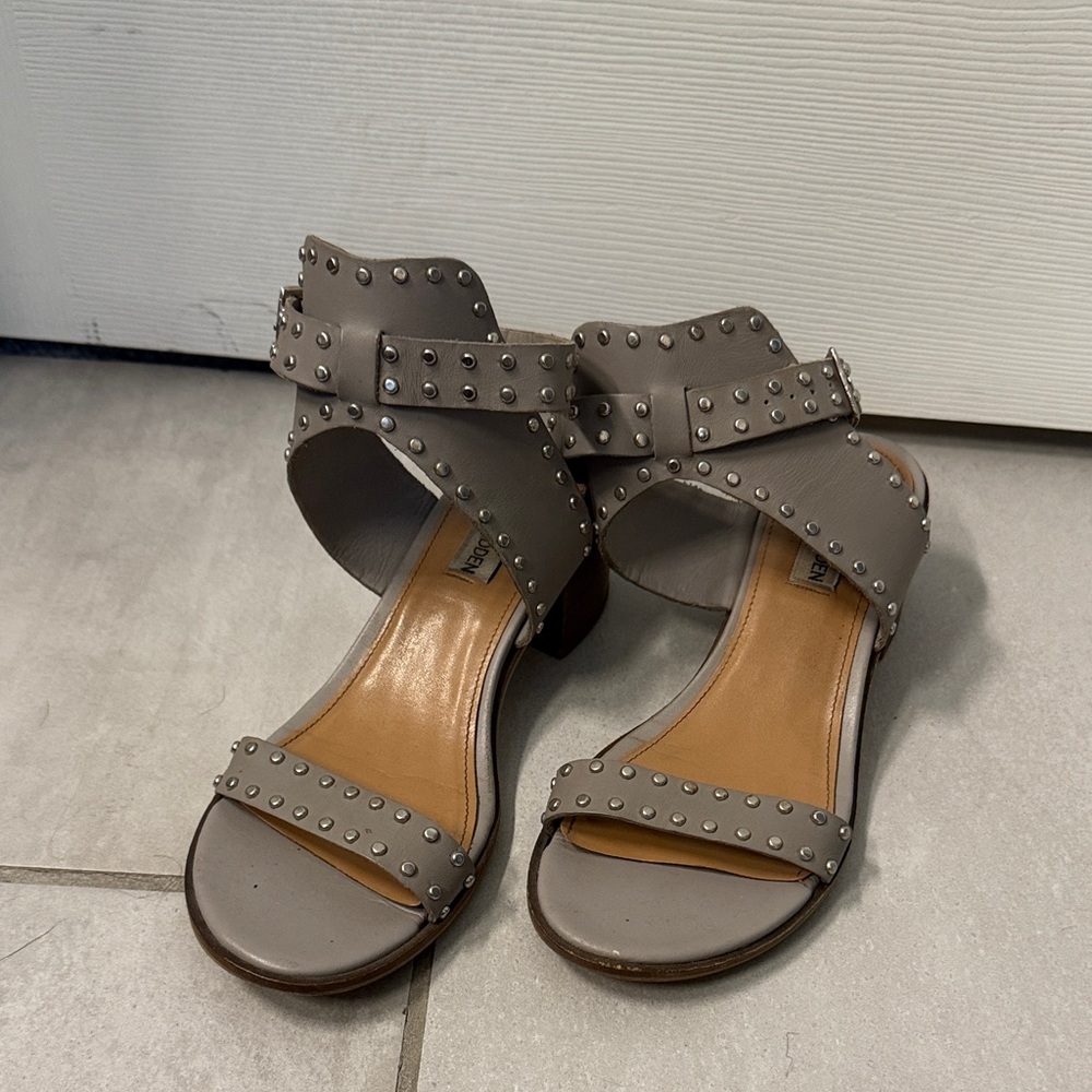 Steve Madden Gray Studded Sandals